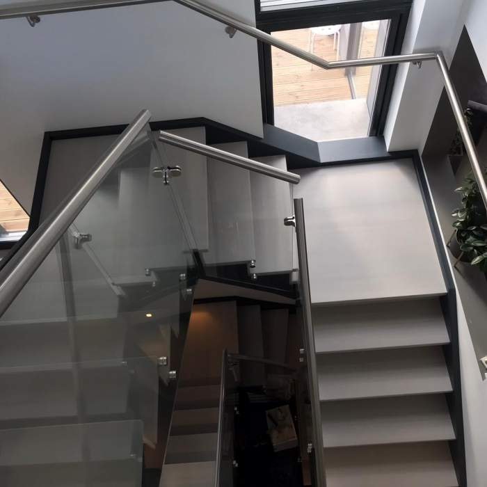 Moderna trappor inomhus - Trappa 93